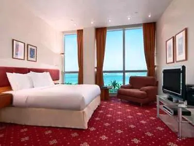 ***  Hilton Baynunah Hotel Abu Dhabi United Arab Emirates